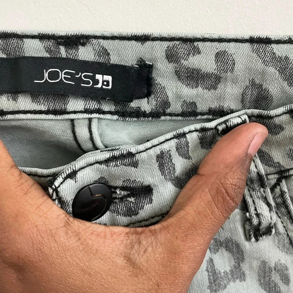 Joe's Jeans High-Rise Ankle Skinny Raw Hem Grey Leopard Denim Size 31 - Picture 3 of 6